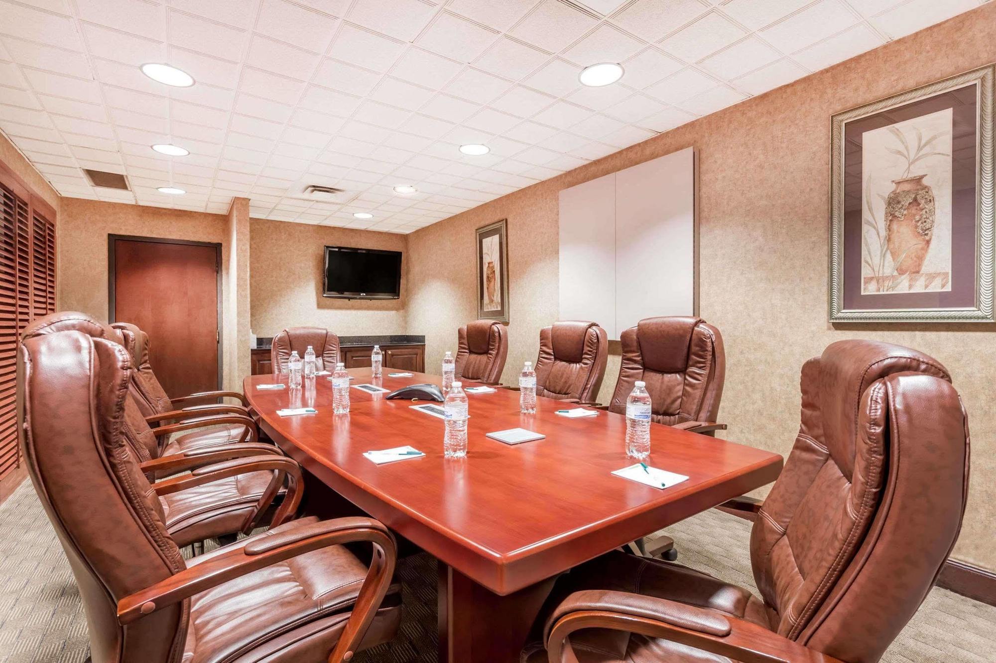 La Quinta By Wyndham Columbus North Hotel Ngoại thất bức ảnh